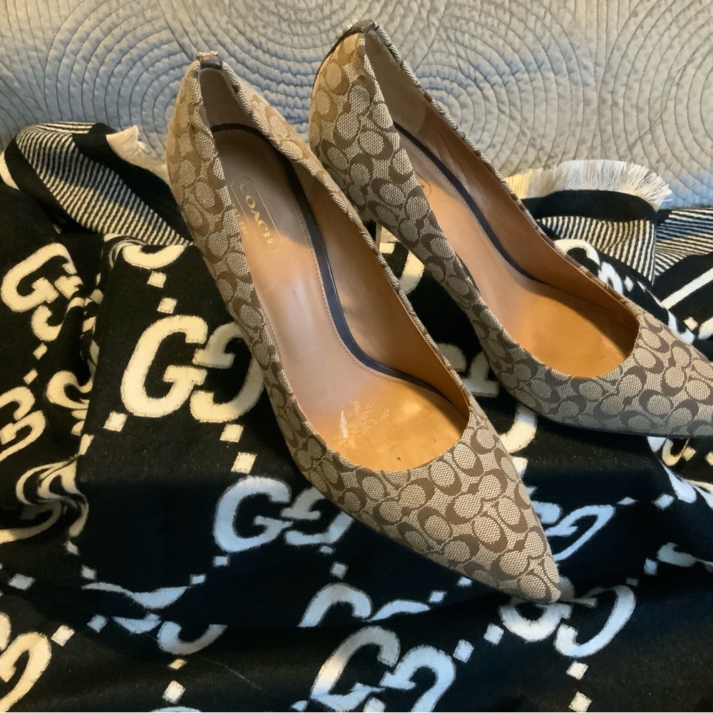 Coach Women's Beige Patterned Heels - Picture 9 of 9